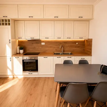 Appartement Group In The Heart Of Blloku Tirana