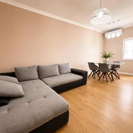 Appartement Group In The Heart Of Blloku