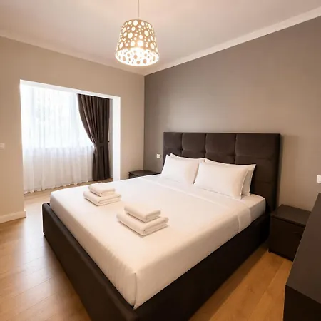 Group In The Heart Of Blloku Appartement